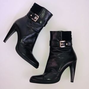 ✨HP✨Stuart Weitzman BUCKEROO Leather Bootie 8.5M